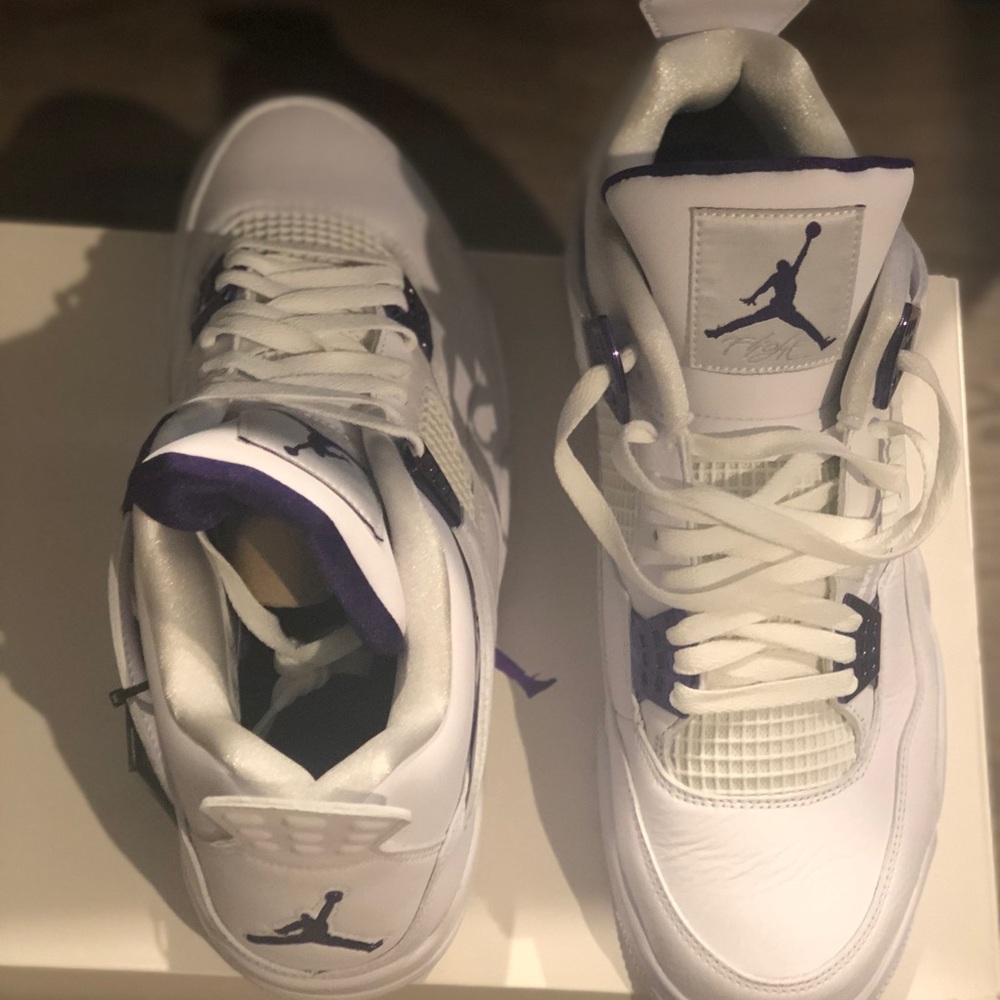 Air Jordan 4 Retro